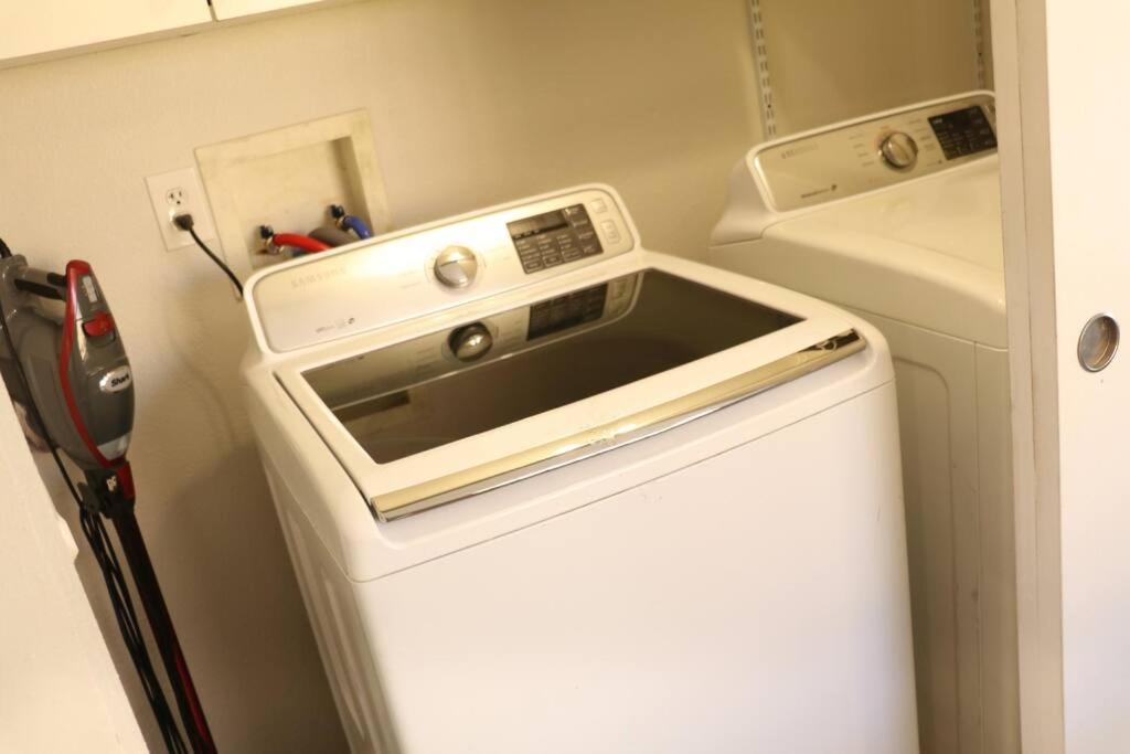 Cowboy Den-Hot Tub-Game Room-Pet Friendly-No Pet Fees! Albuquerque Luaran gambar