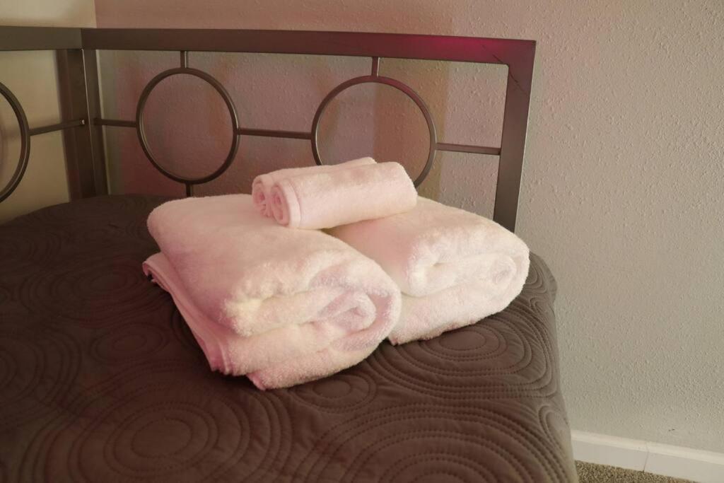 Cowboy Den-Hot Tub-Game Room-Pet Friendly-No Pet Fees! Albuquerque Luaran gambar