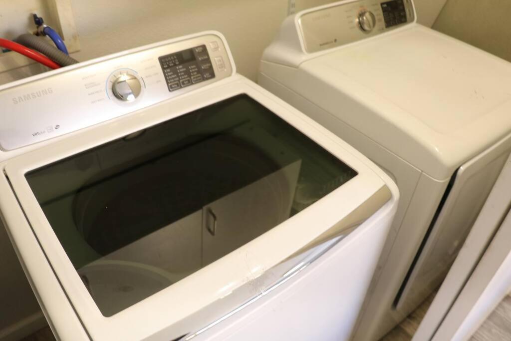 Cowboy Den-Hot Tub-Game Room-Pet Friendly-No Pet Fees! Albuquerque Luaran gambar