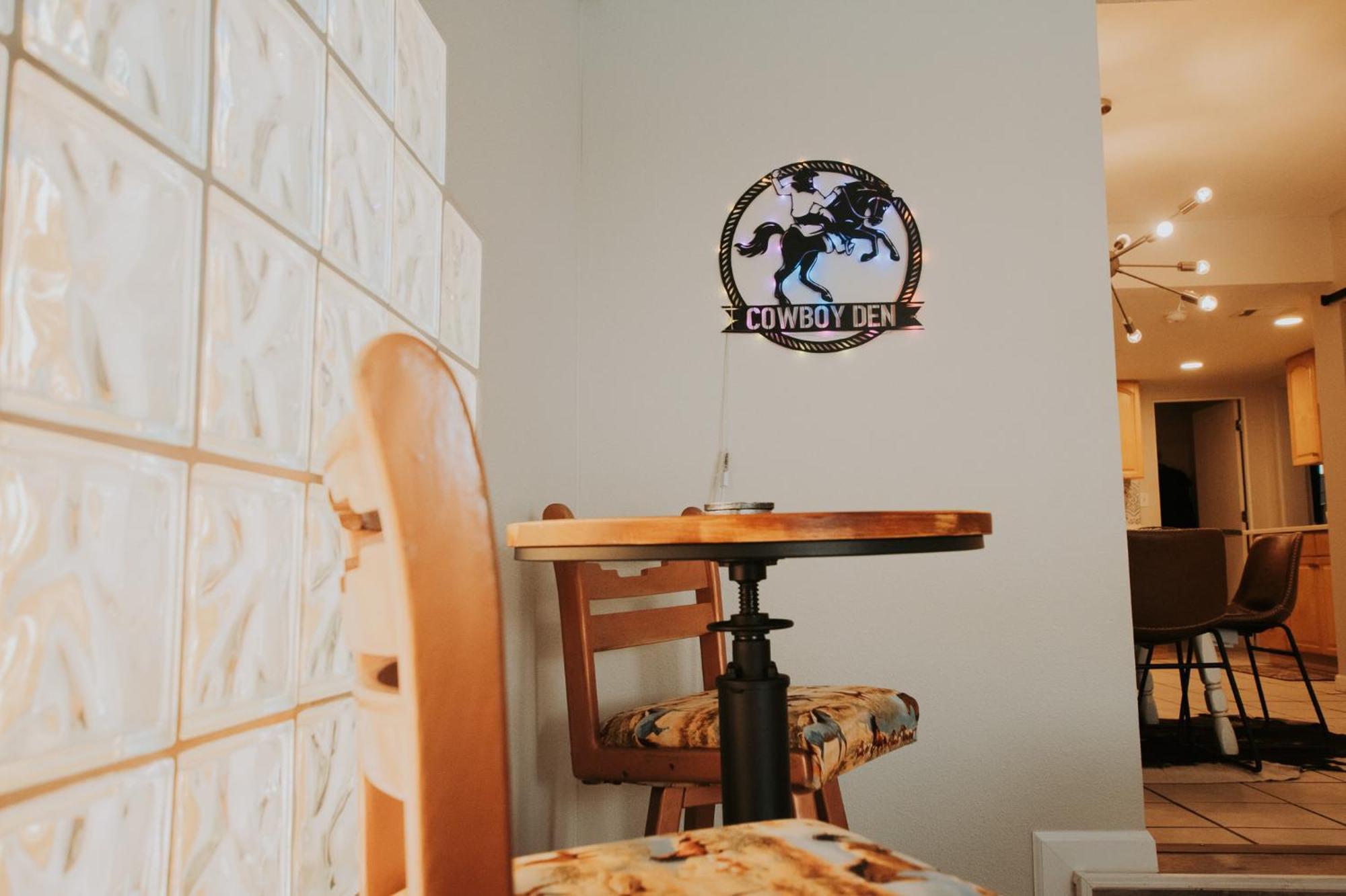 Cowboy Den-Hot Tub-Game Room-Pet Friendly-No Pet Fees! Albuquerque Luaran gambar