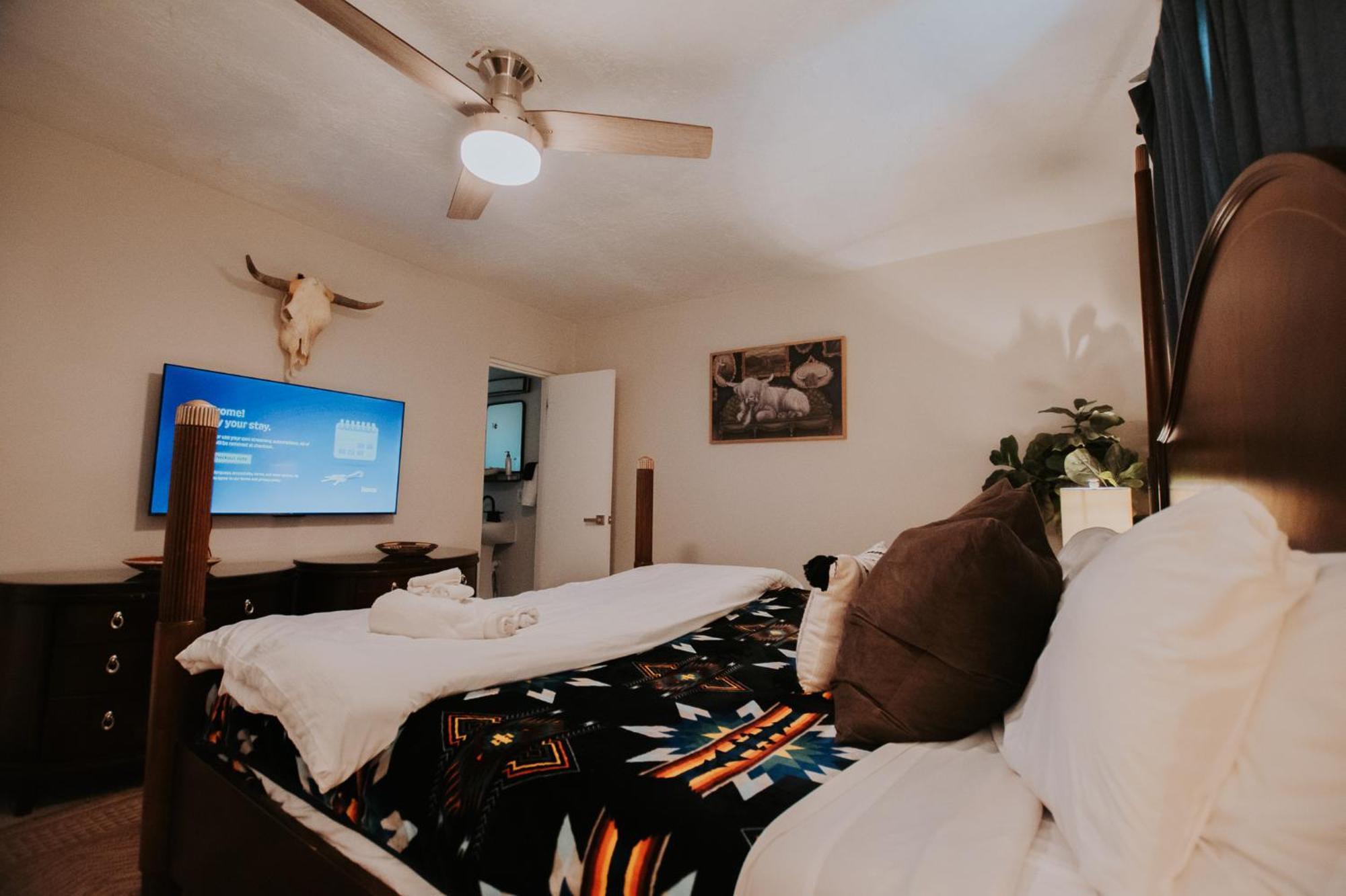 Cowboy Den-Hot Tub-Game Room-Pet Friendly-No Pet Fees! Albuquerque Luaran gambar